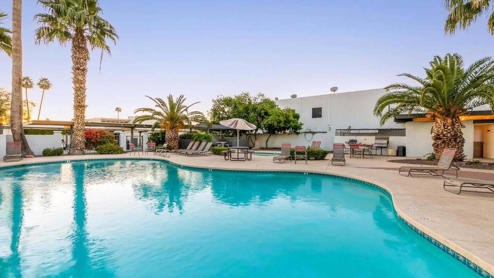 Central Location, Huge Pool, Upgraded Unit 0*, Скоттсдейл США